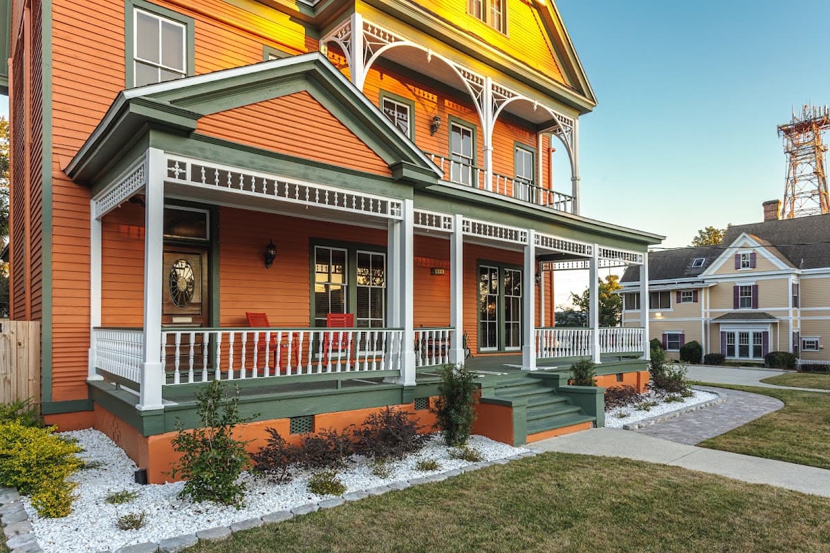 Celestine Bed and Breakfast, Bed & Breakfast in Pensacola