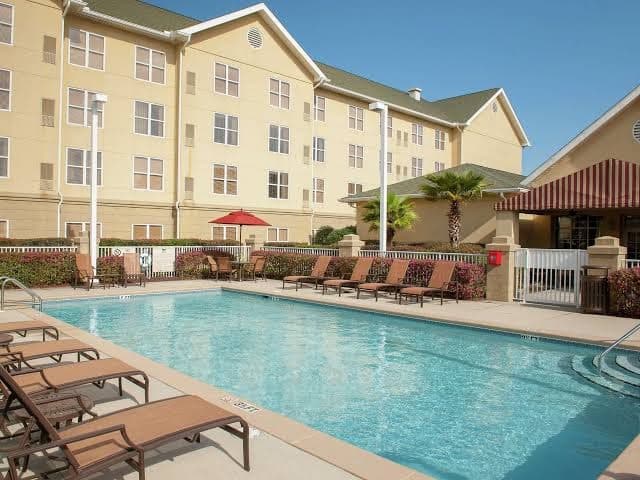 Staybridge Suites, Hotel in Brent