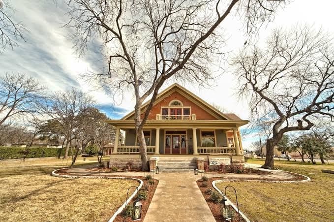 Iron Horse Inn, Bed & Breakfast in Granbury