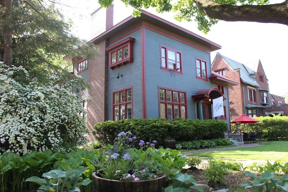 The Lafayette House, Hotel in Grand Rapids