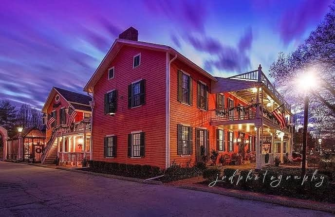 Historic Buxton Inn, Hotel in Granville