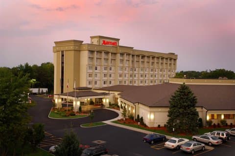 Rochester Airport Marriott, Hotel in Greece