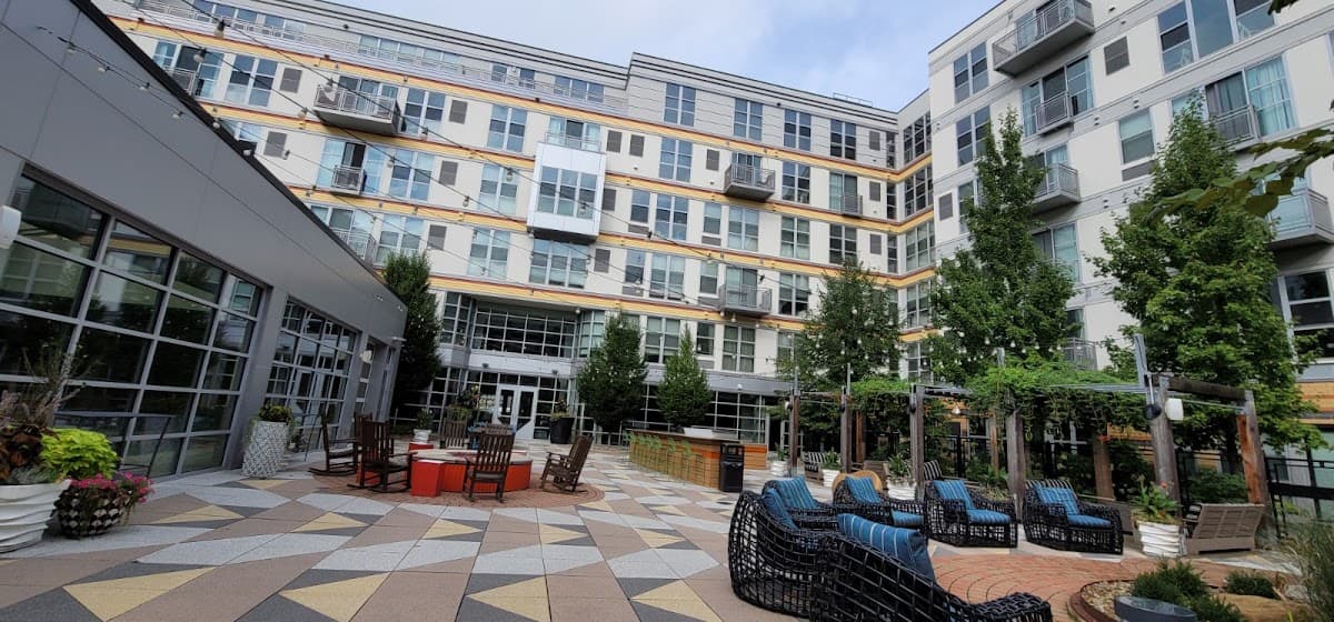 South Side Pittsburgh, Hotel in Mount Oliver