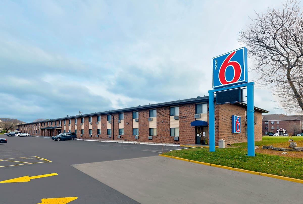 Motel 6 Oak Creek, WI, Hotel in Greendale
