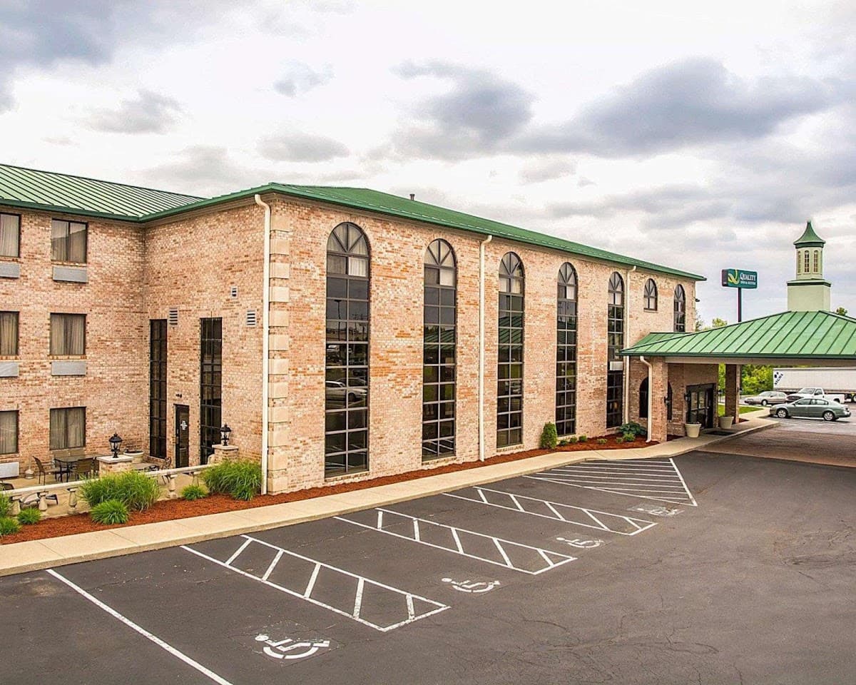 Quality Inn & Suites Cincinnati I-275, Hotel in Pleasant Run Farm