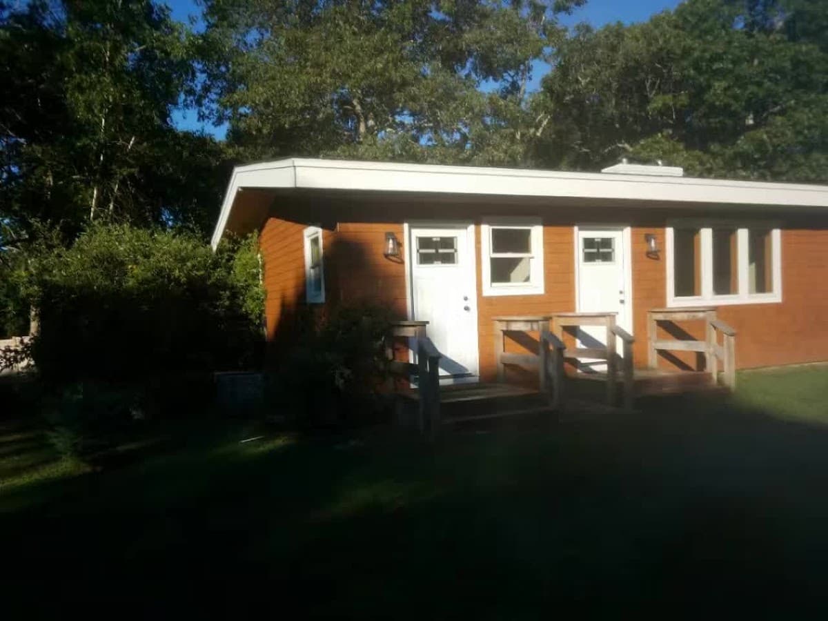 Cozee Cove Motel, Hotel in Greenport