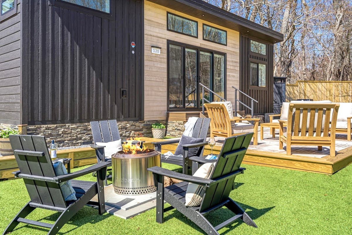 North Fork Resort, Caravan Park in Greenport West