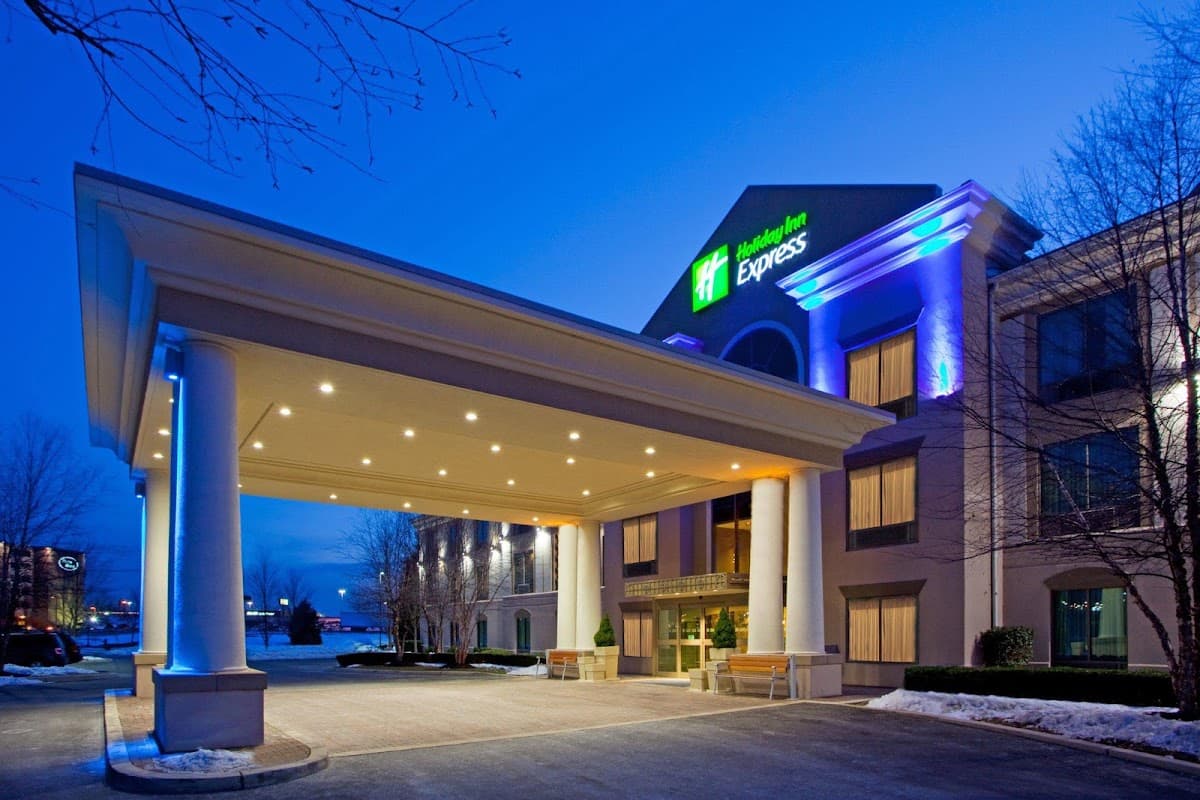 Holiday Inn Express & Suites Hagerstown by IHG, Hotel in Halfway