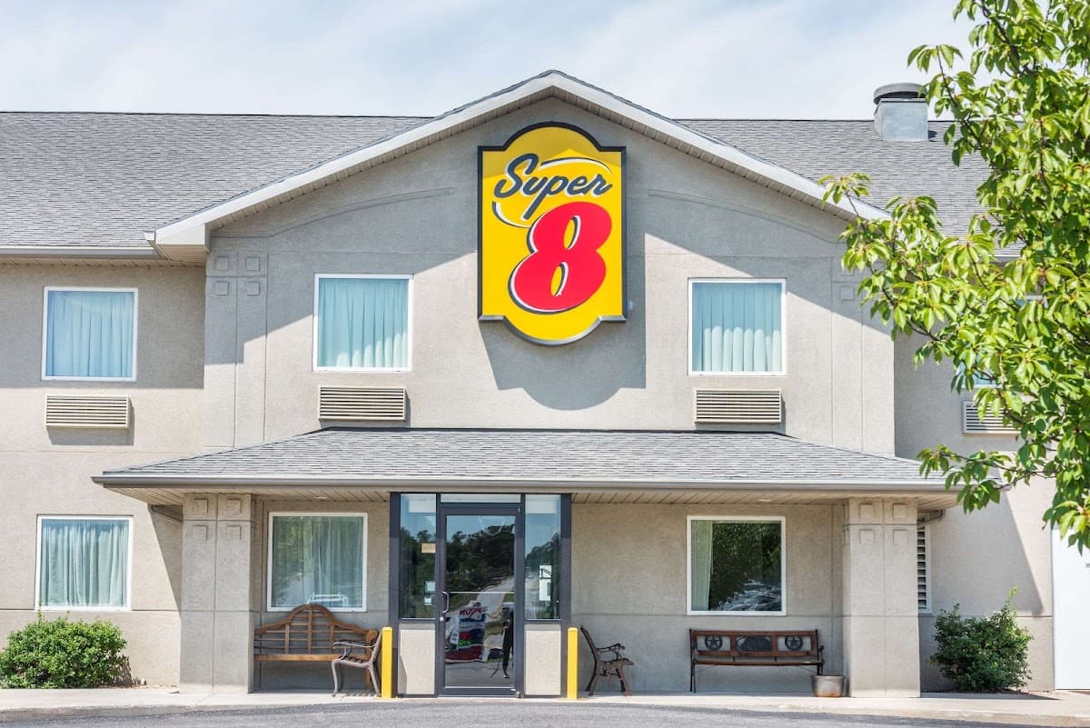 Super 8 by Wyndham Hagerstown/Halfway Area, Hotel in Halfway