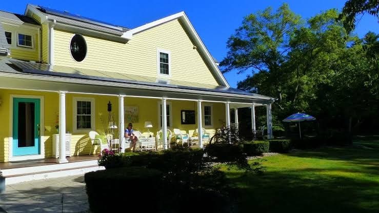 Ahh Qua Bed and Breakfast, Bed & Breakfast in Plympton