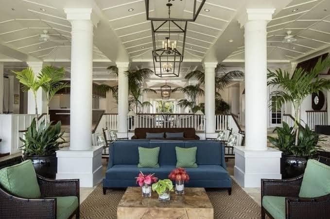 4 Star Beach Front Hotel Resort, Lanai Ocean View, one minute walk to the beach, Resort in Hanamā‘ulu