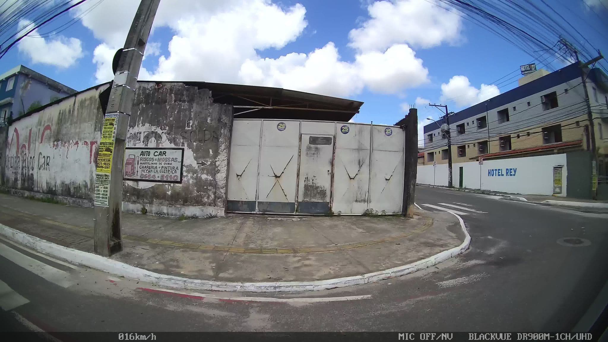 Street view near Hotel Rey, Camaçari — © kaart_2 (CC BY-SA · Mapillary)