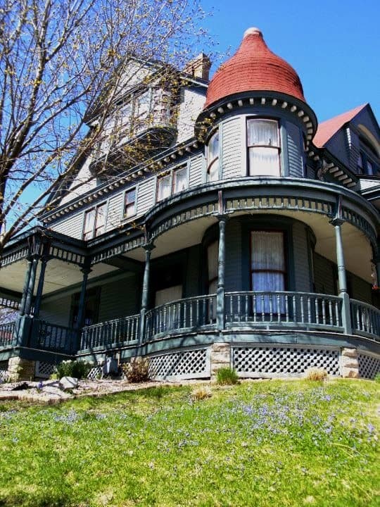 Reagan's Queen Anne Bed and Breakfast, Hotel in Hannibal