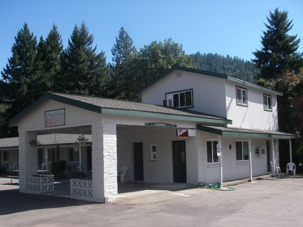 Forest Lodge Motel LLC, Hotel in Happy Camp