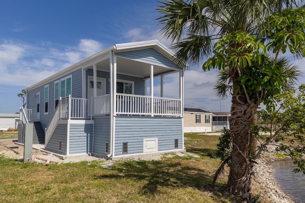 Sun Resorts & Residences Fort Myers Beach, Caravan Park in Harlem Heights