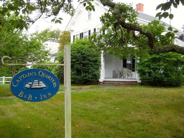 Captain's Quarters B & B Inn, Bed & Breakfast in Harwich Port
