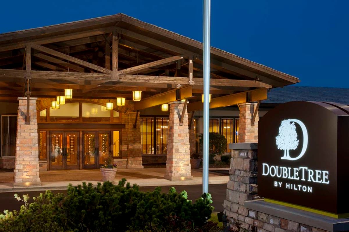 DoubleTree by Hilton Hotel Libertyville - Mundelein, Hotel in Vernon Hills
