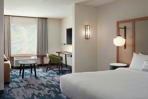 Fairfield by Marriott Inn & Suites Salem North, Hotel in Hayesville