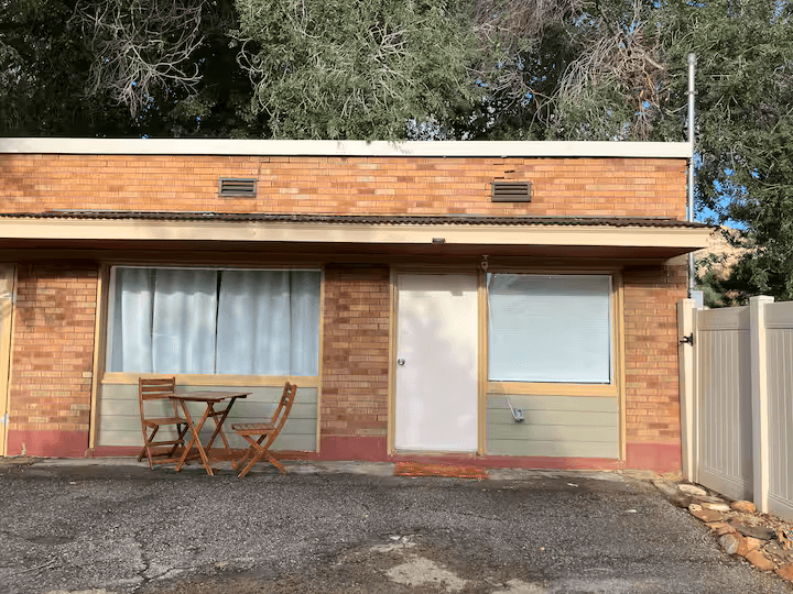 Experience Helper's Heart: Your Downtown Apartment Awaits, Motel in Helper