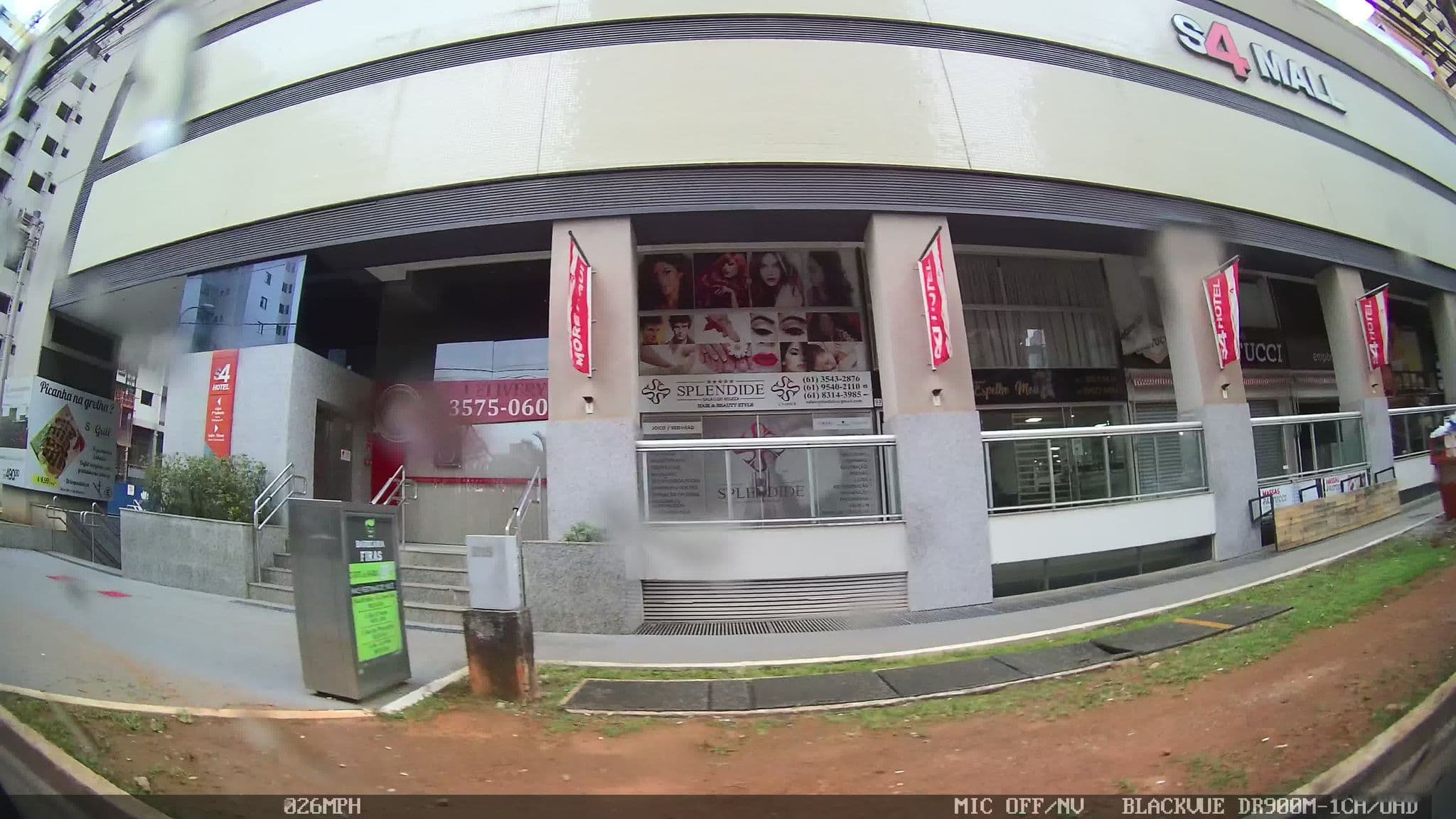 Street view near Smart4 Hotel, Águas Claras — © kaart_4 (CC BY-SA · Mapillary)