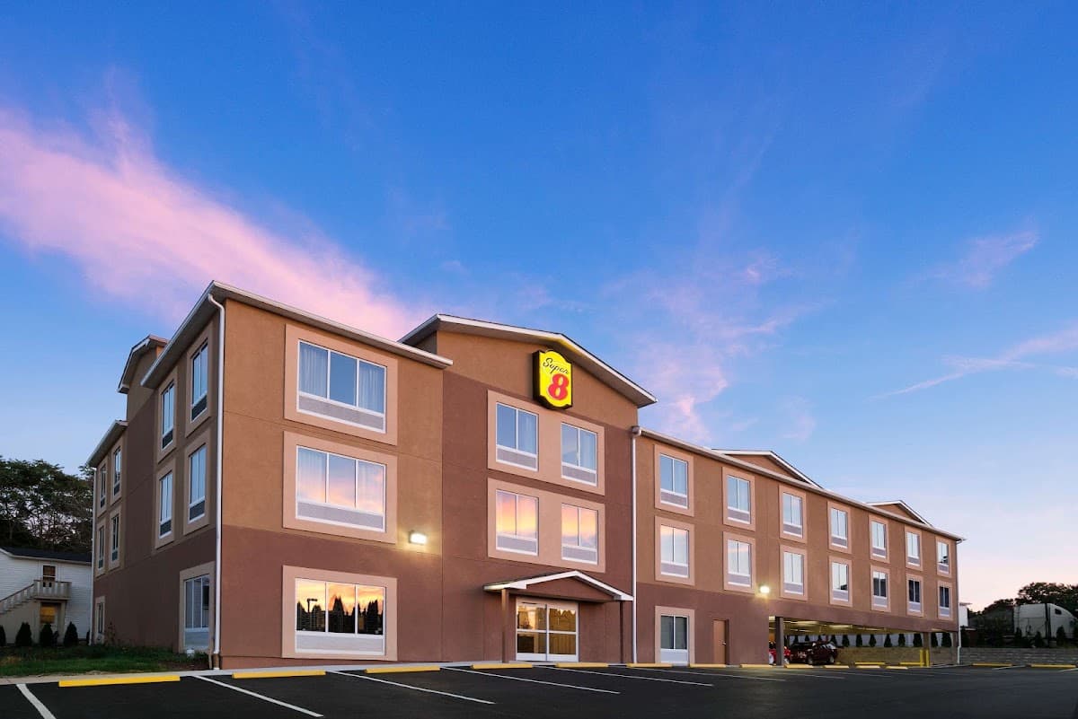 Super 8 by Wyndham Hershey Chocolate Avenue, Hotel in Hershey