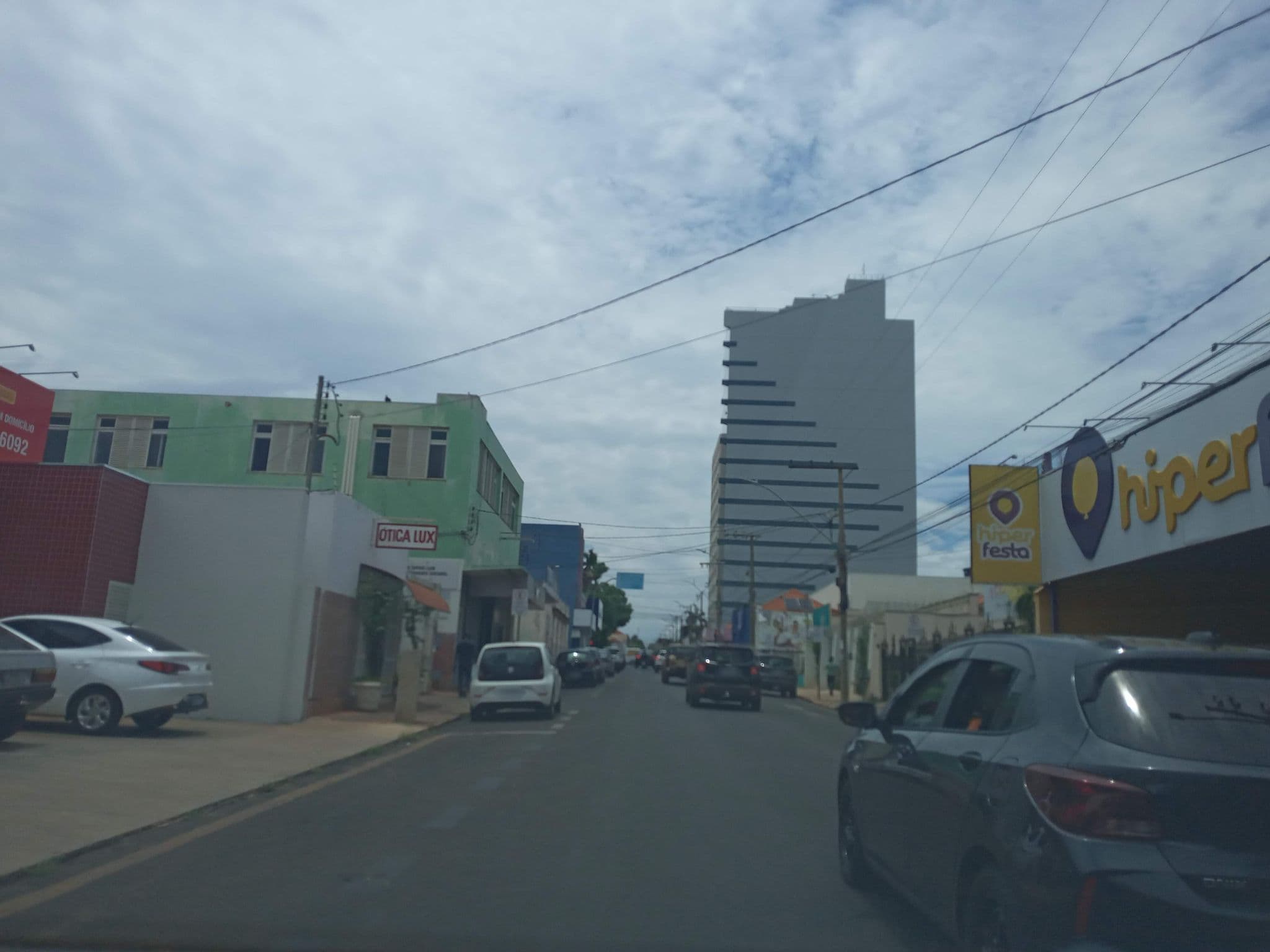 Street view near Líder Hotel, Ituiutaba — © marcos_medeiros (CC BY-SA · Mapillary)