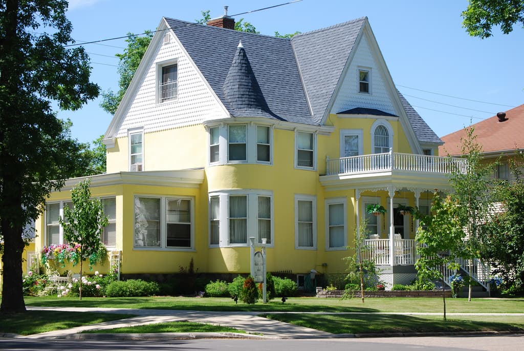 Mitchell-Tappan House - Carriage House Rentals, Hotel in Hibbing