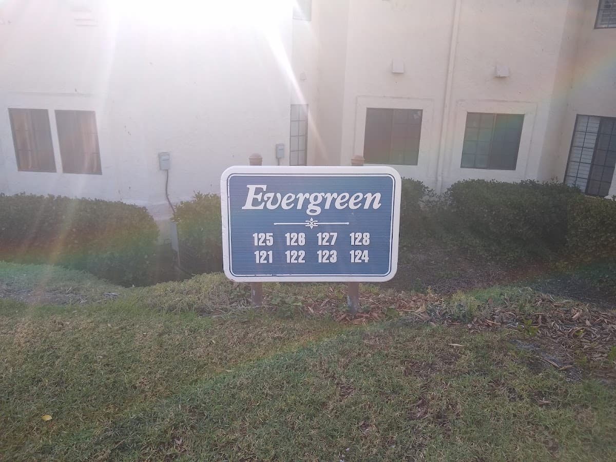 Evergreen, Hotel in Hidden Meadows