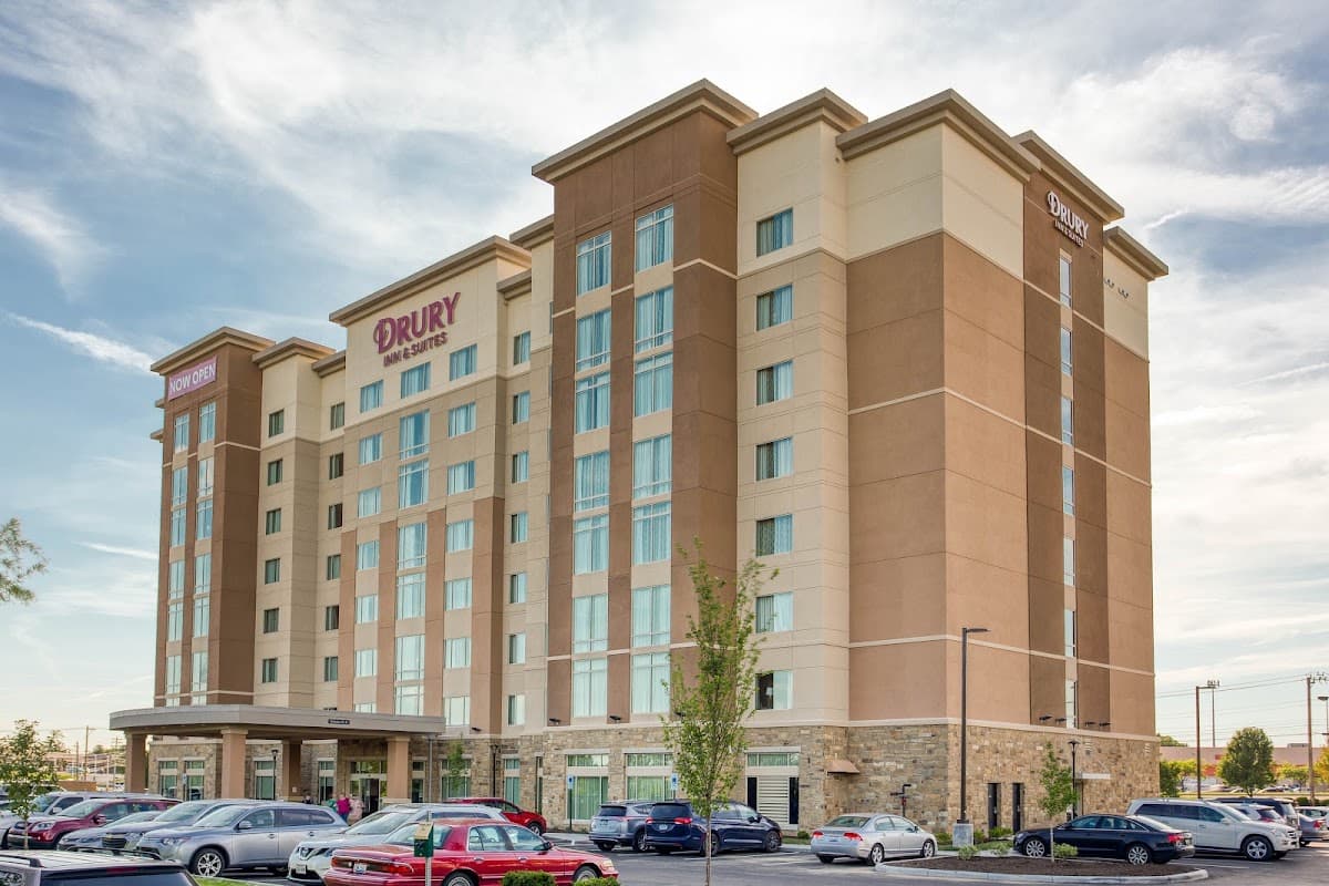 Drury Inn & Suites Cincinnati Northeast Mason, Hotel in Sixteen Mile Stand