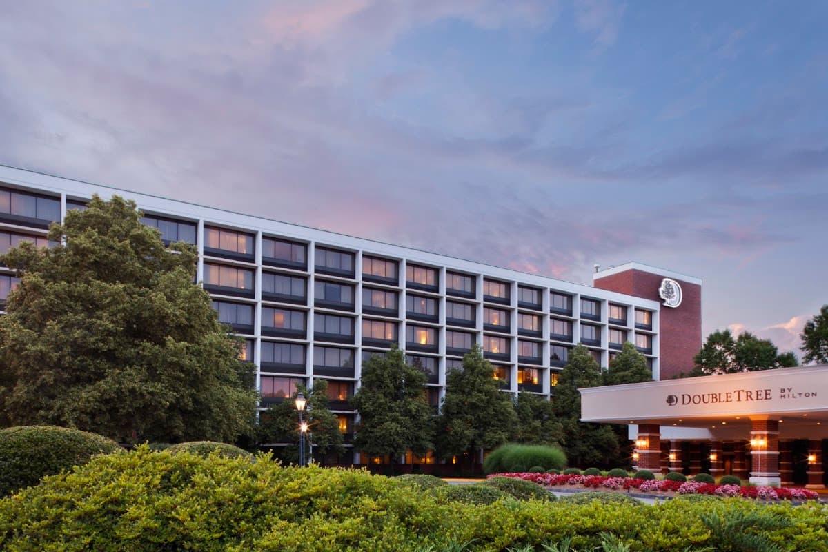 DoubleTree by Hilton Hotel Charlottesville, Hotel in Hollymead
