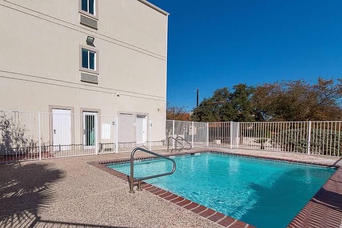 Baymont by Wyndham San Antonio Airport, Hotel in Hill Country Village