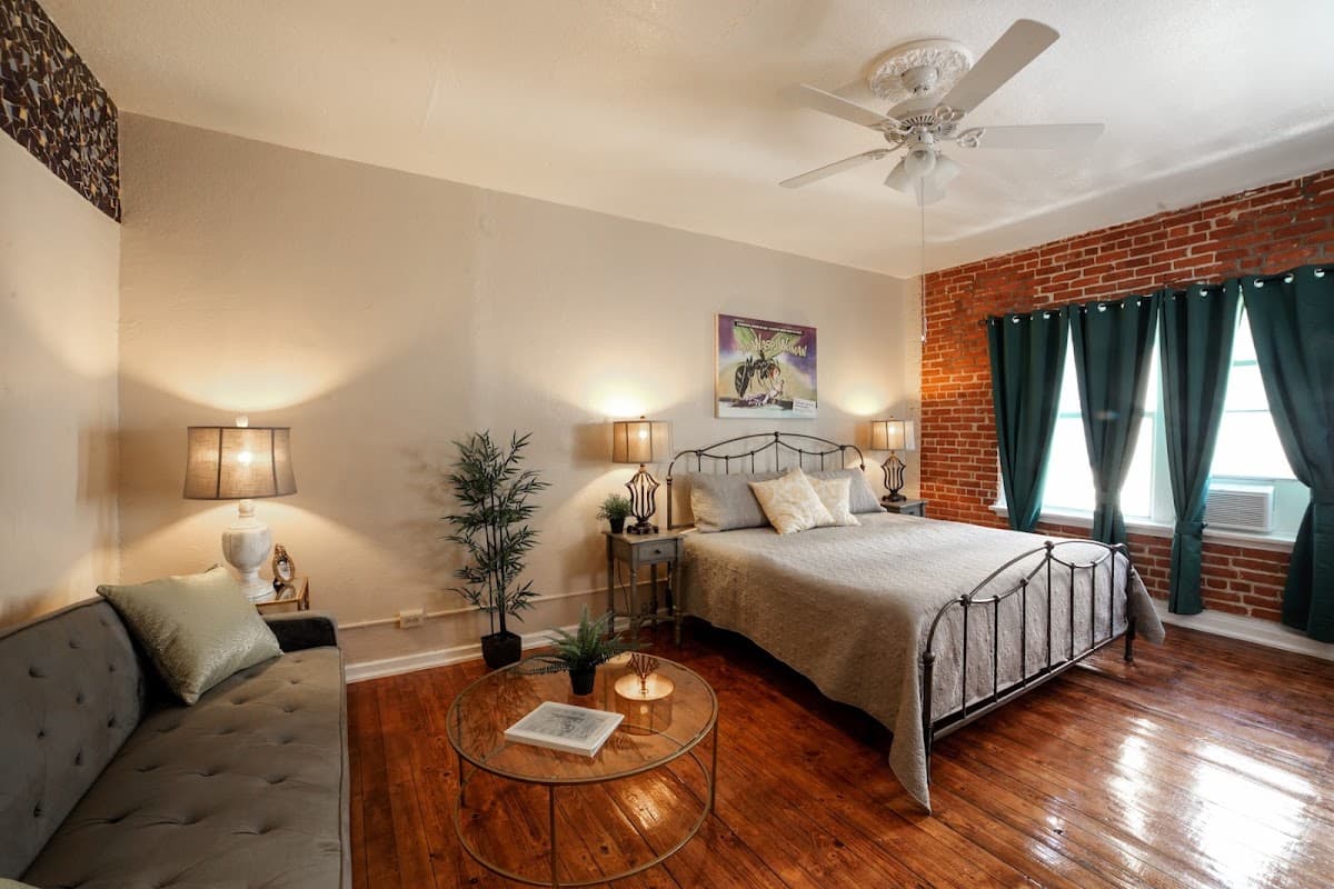 The Canterbury Suites, Resort in Hollywood