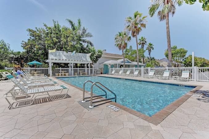 Tradewinds Beach Resort, Resort in Bradenton Beach