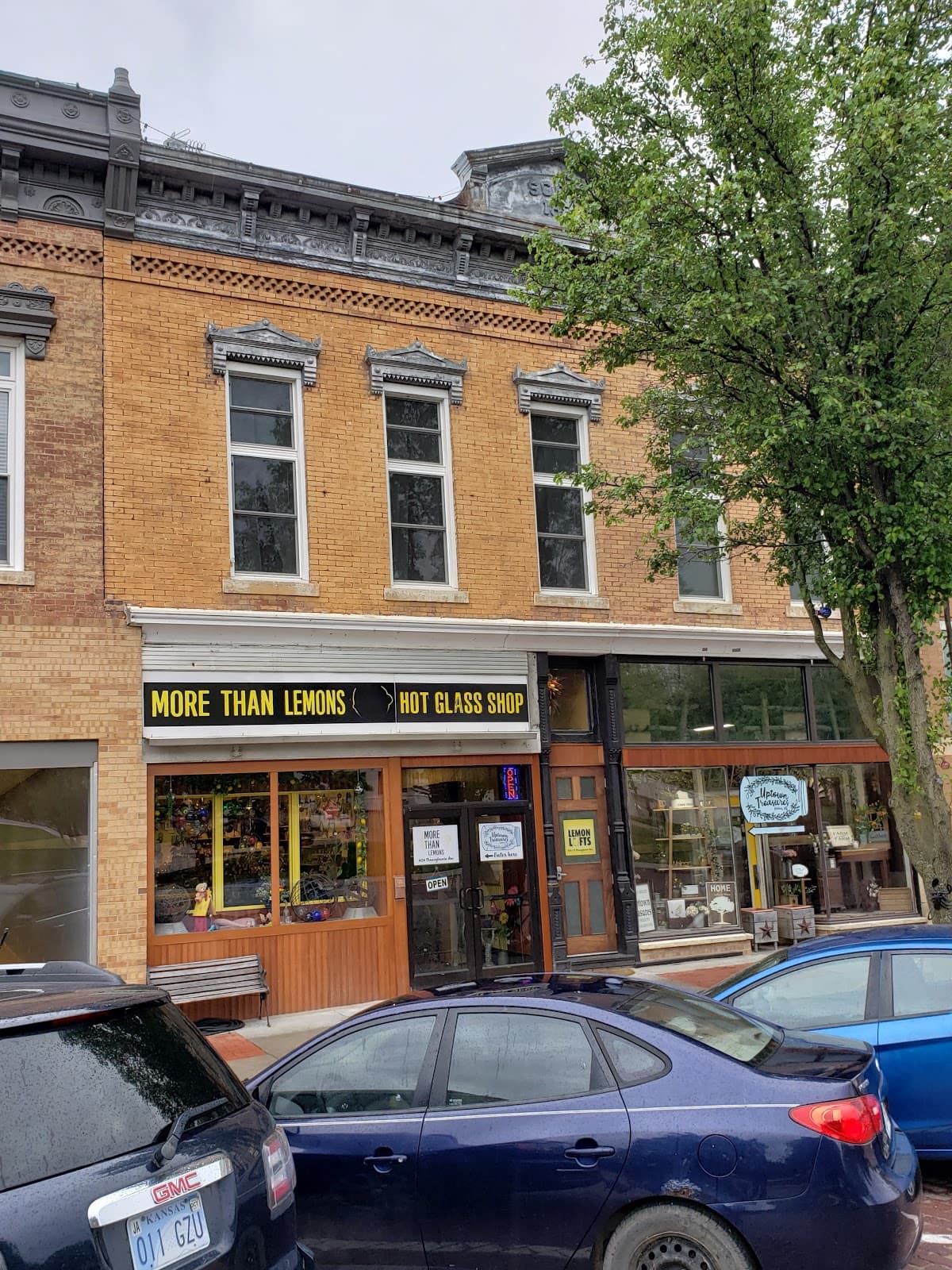 LEMON LOFTS of HOLTON, Hotel in Holton