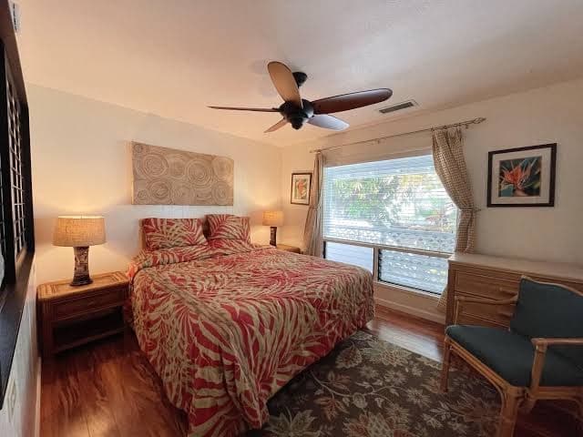 Oceanfront Kona Beach House, Hotel in Hōlualoa