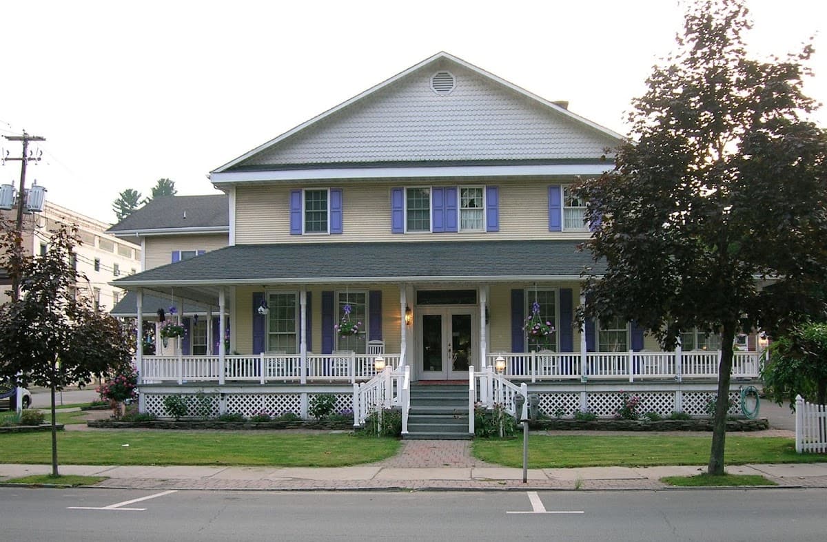 Honesdale Park Hotel & Apartments, Hotel in Honesdale