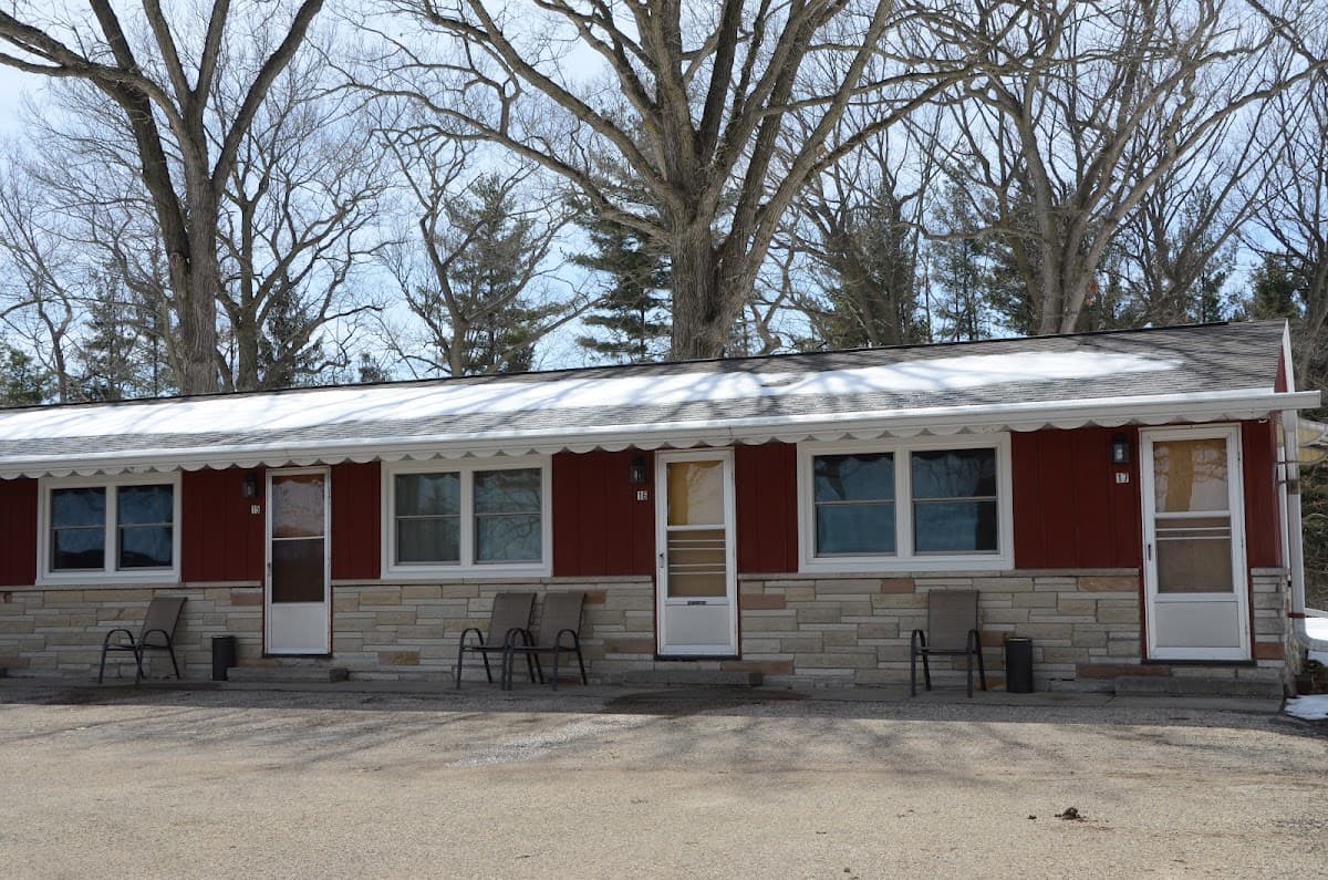 Royal Oaks Motel, Motel in Horicon