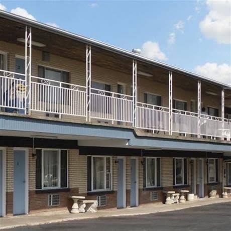 Capri Motel Hot Springs, Motel in Hot Springs
