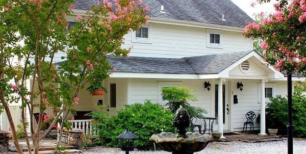 Spring Street Inn 1889, Bed & Breakfast in Hot Springs