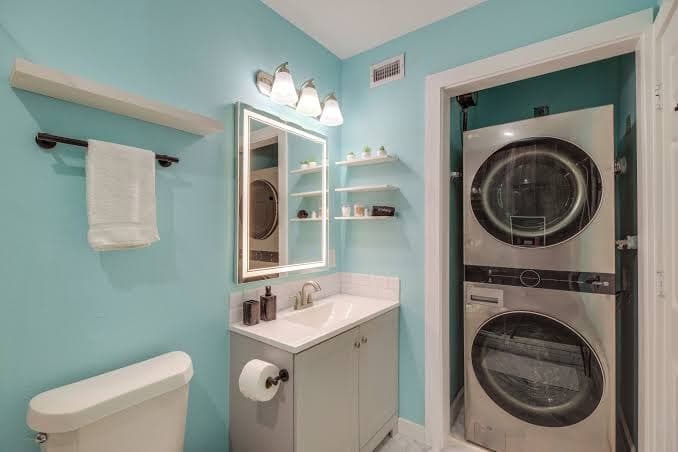 Houston Apt w/ Furnished Patio: 8 Mi to NRG!, Hotel in Houston