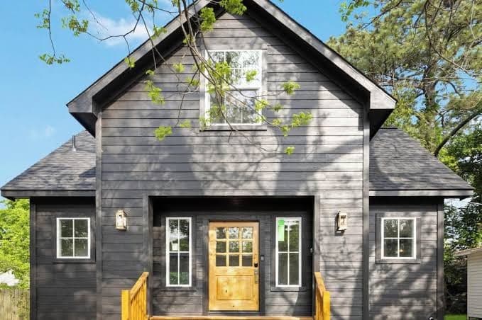 Modern New 1-bedroom Guest House for 3 or Combined with Main House for 9 people, Guesthouse in Houston