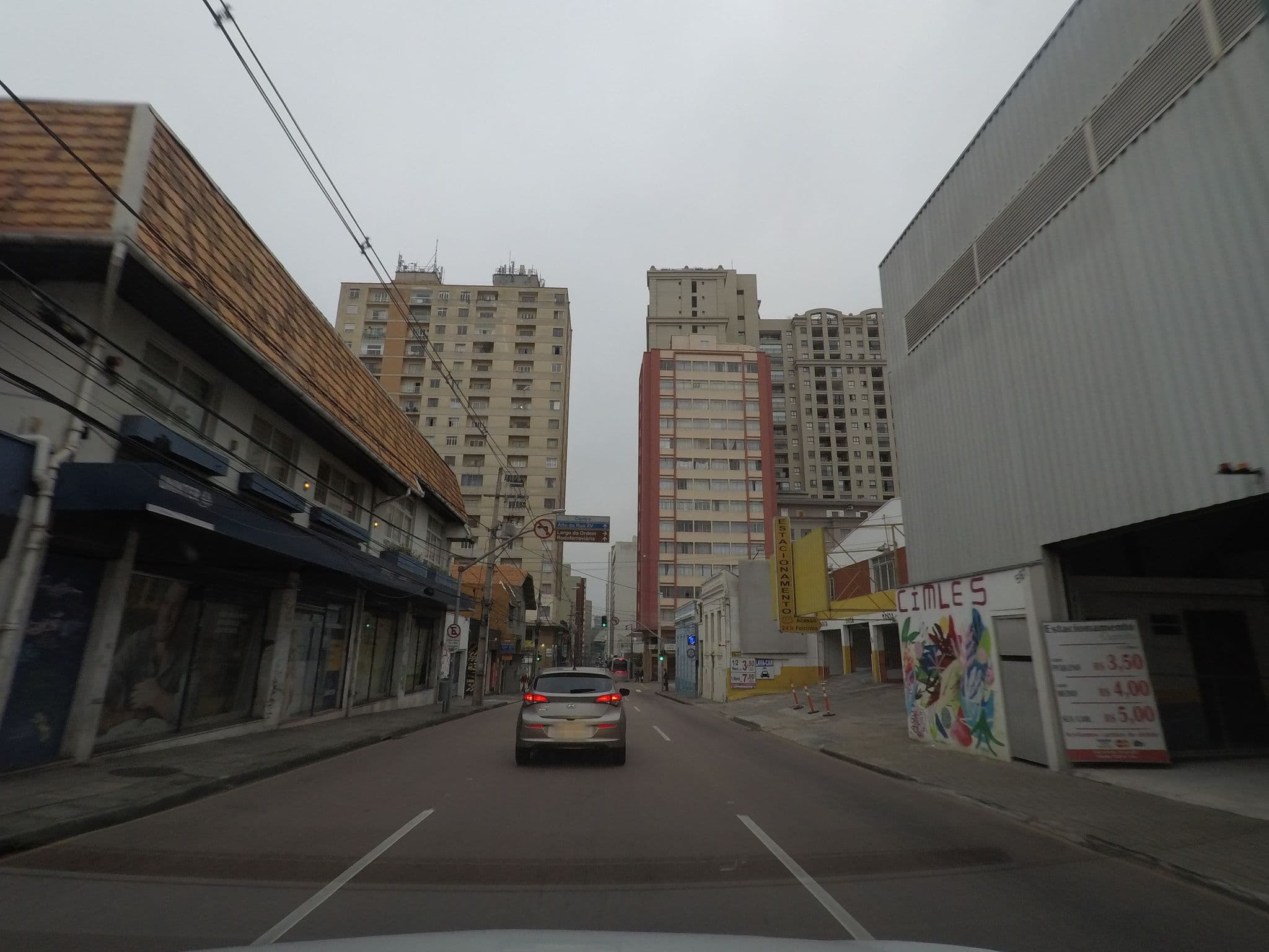 Street view near Matilda Hostel, Curitiba — © marciosampaio (CC BY-SA · Mapillary)