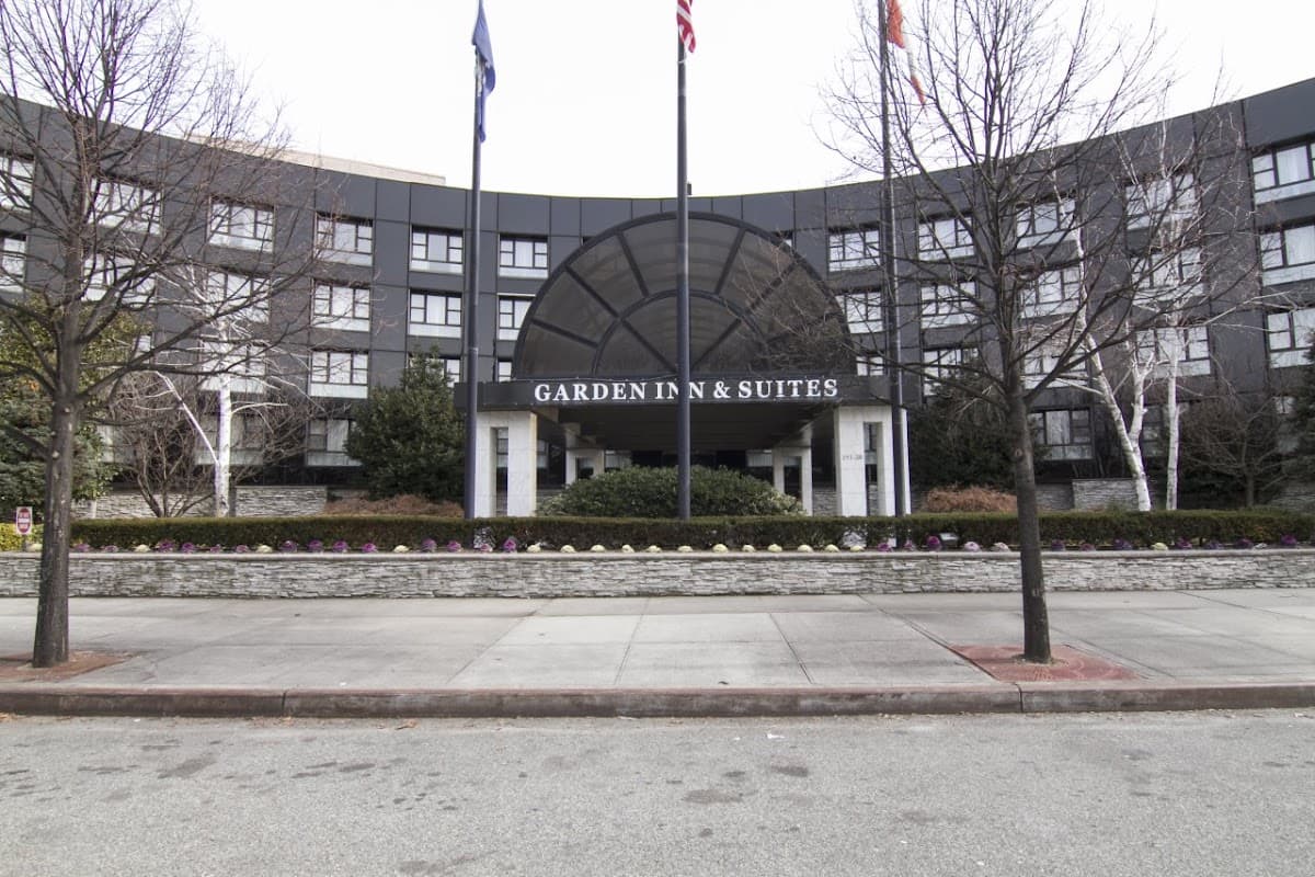Garden Inn & Suites, Hotel in Springfield Gardens