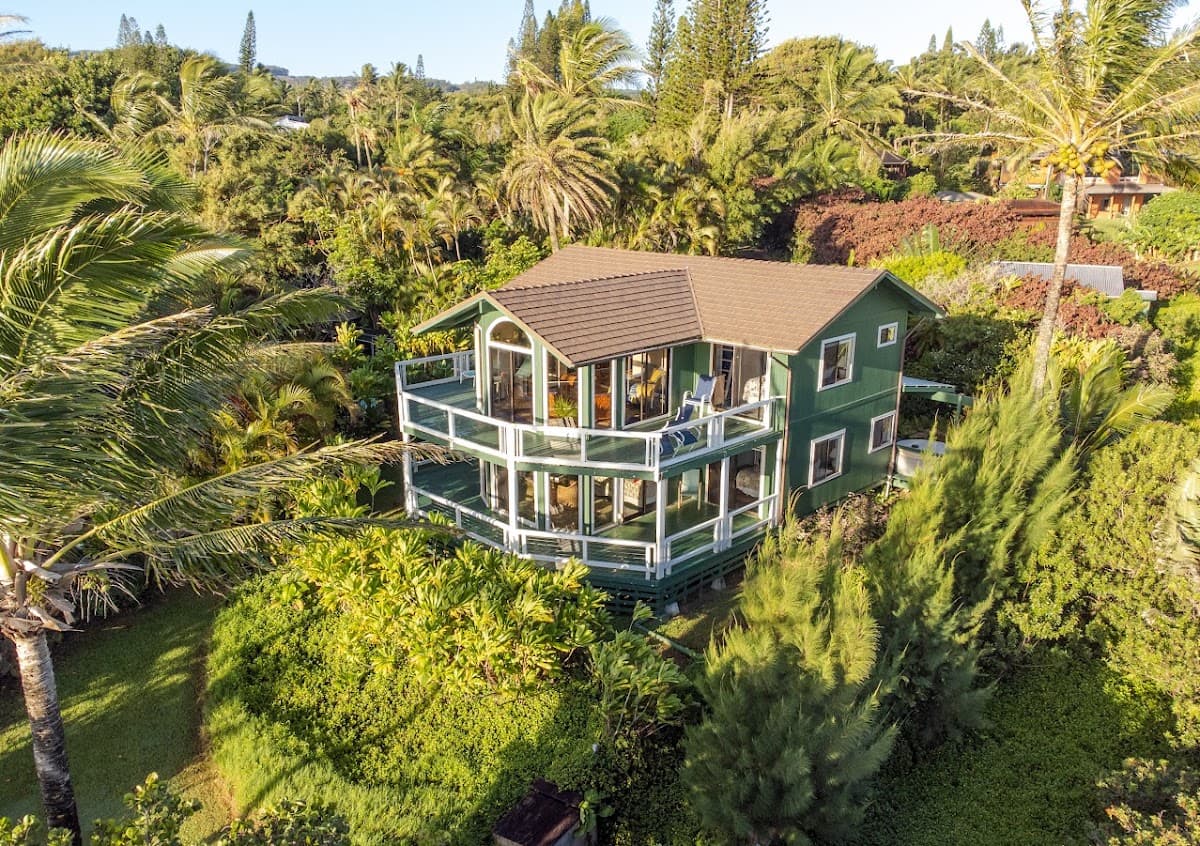 Huelo Pt Lookout Bed and Breakfast Maui, Hotel in Huelo