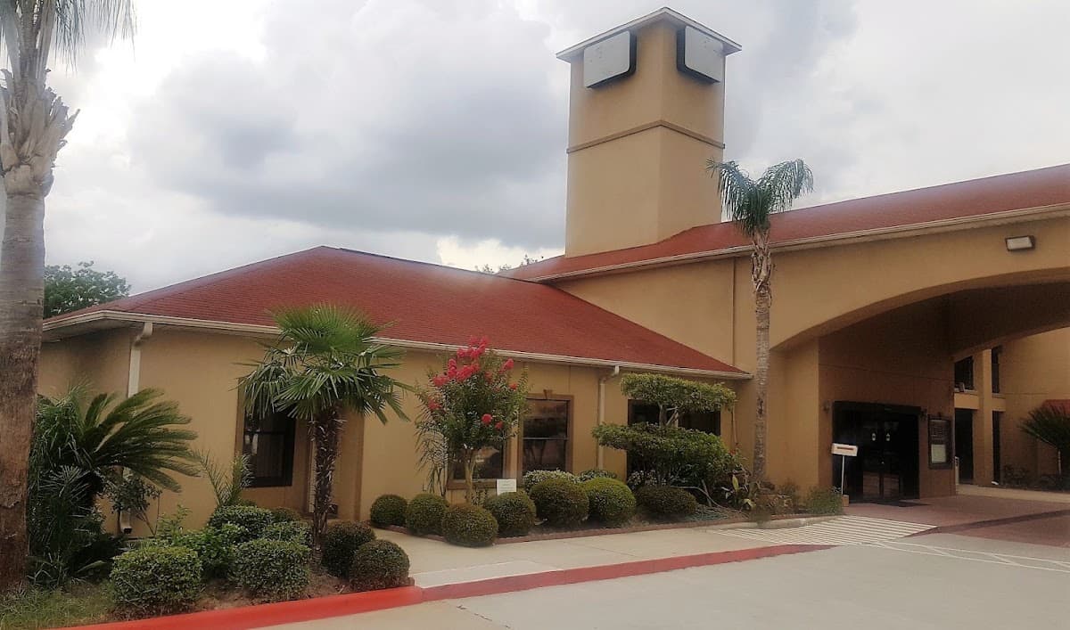 Red Roof Inn & Suites Houston - Humble/IAH Airport, Hotel in Humble