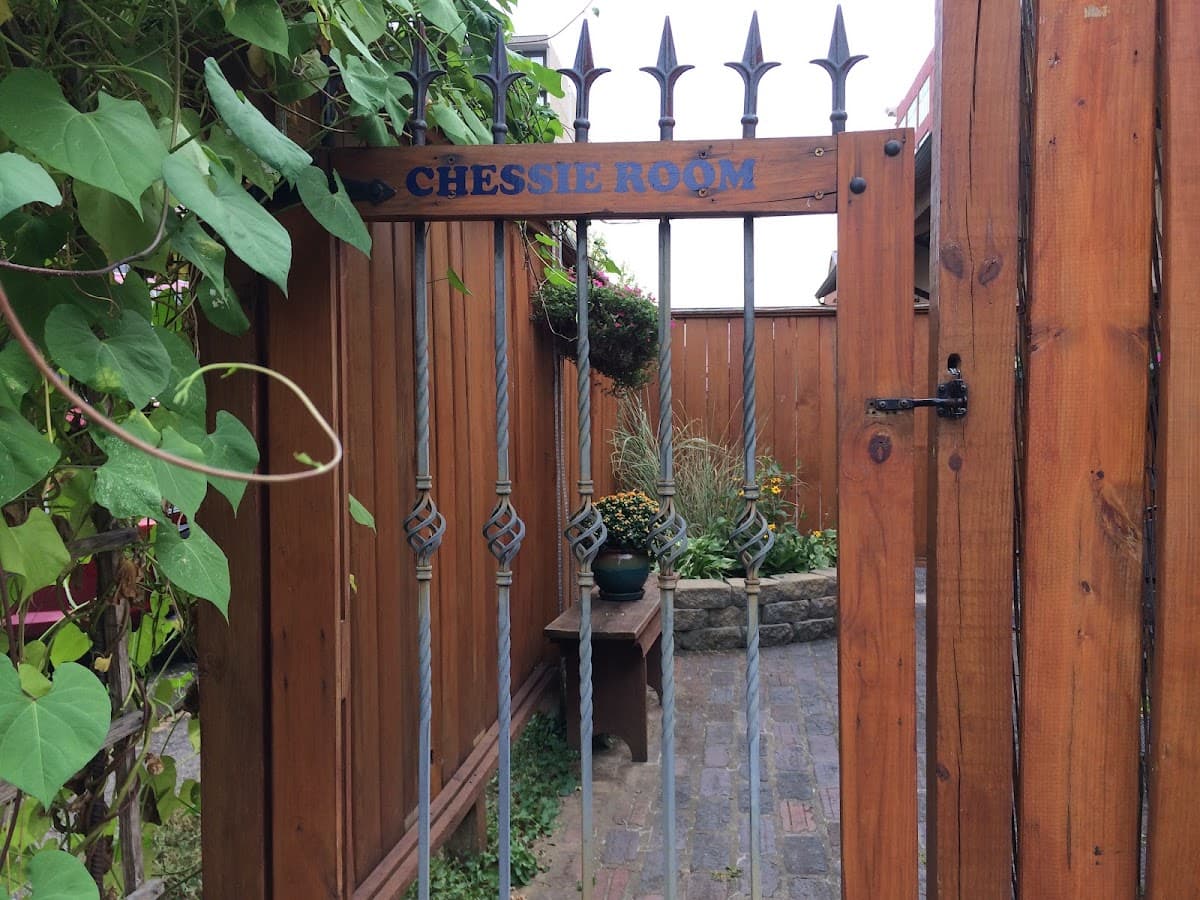 Chessie Room, Bed & Breakfast in Huntington