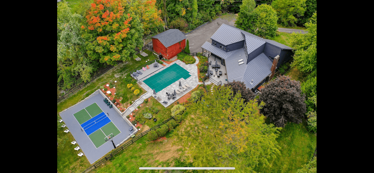Kingston Family Manor, Resort in Hurley