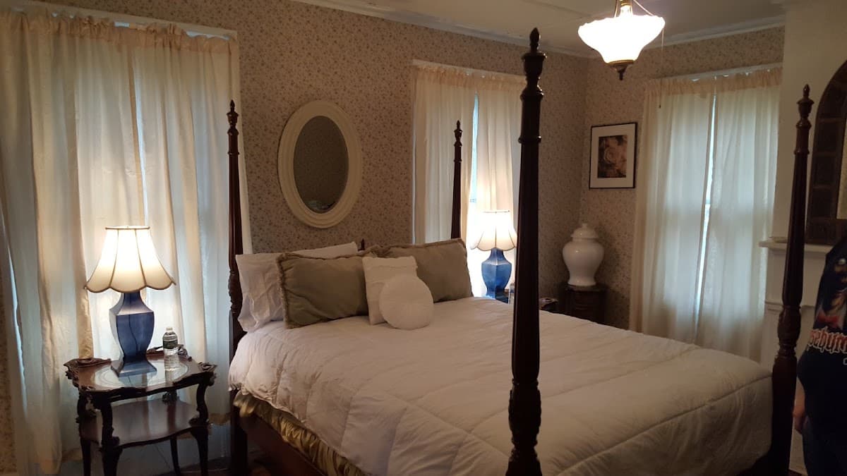 Bel's Inn, Bed & Breakfast in Kingston