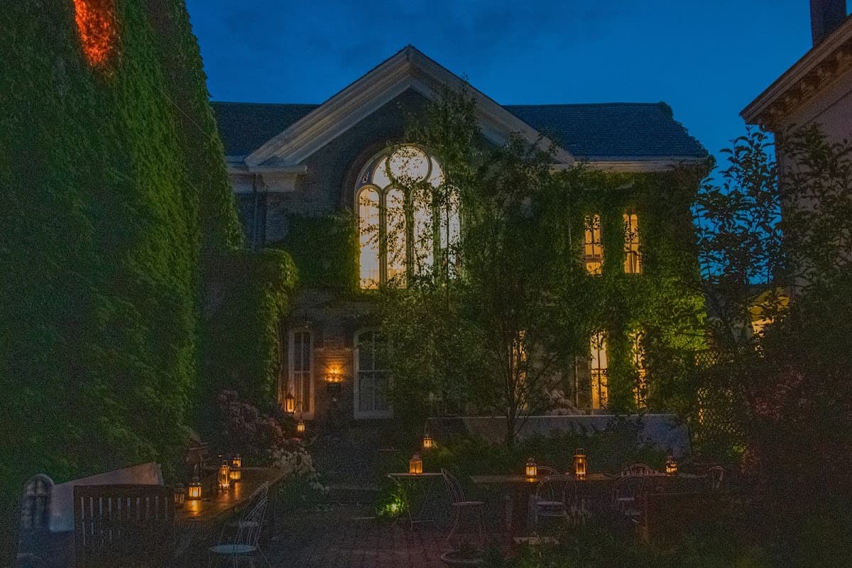Church Des Artistes Guest House, Hotel in Kingston