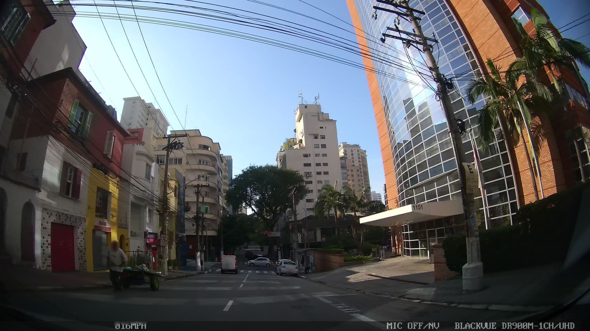 Street view near Mercure Jardins, Jardim Paulista — © kaart_4 (CC BY-SA · Mapillary)